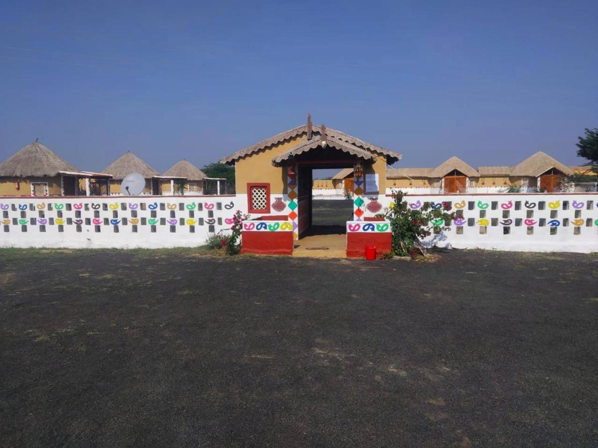 Banni Village Resort - Rann Of Kutch Bherandiāla Exteriér fotografie