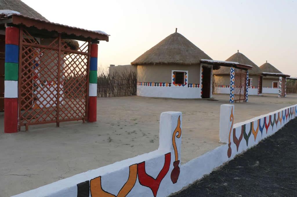 Banni Village Resort - Rann Of Kutch Bherandiāla Exteriér fotografie